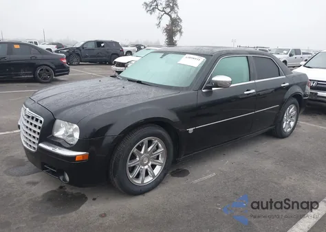 2005 Chrysler 300C z USA, uszkodzony, nr VIN 2C3AA63H45H505021